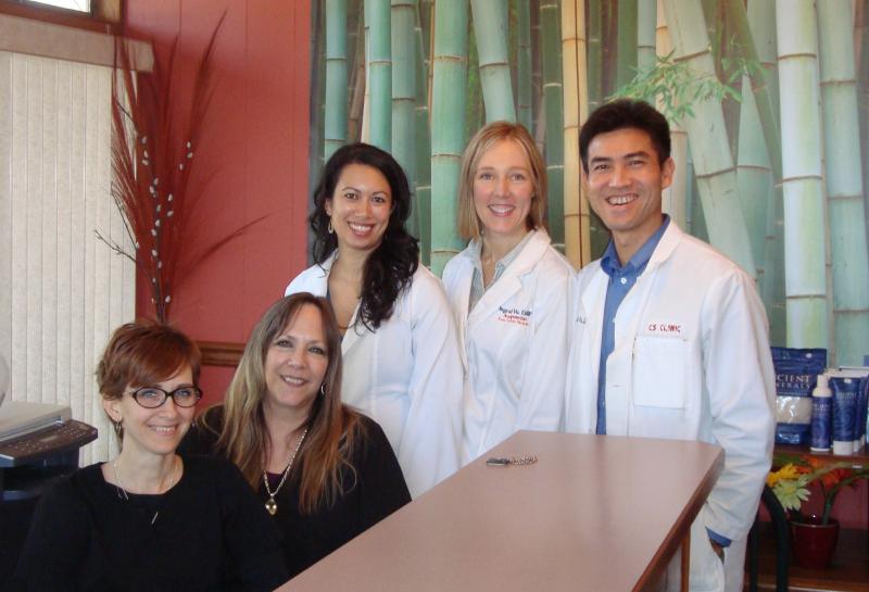 Amie, Donna, Dr. Melissa Lee, Dr. Ingrid Heintzberger Vu, & Dr. Minh Vu